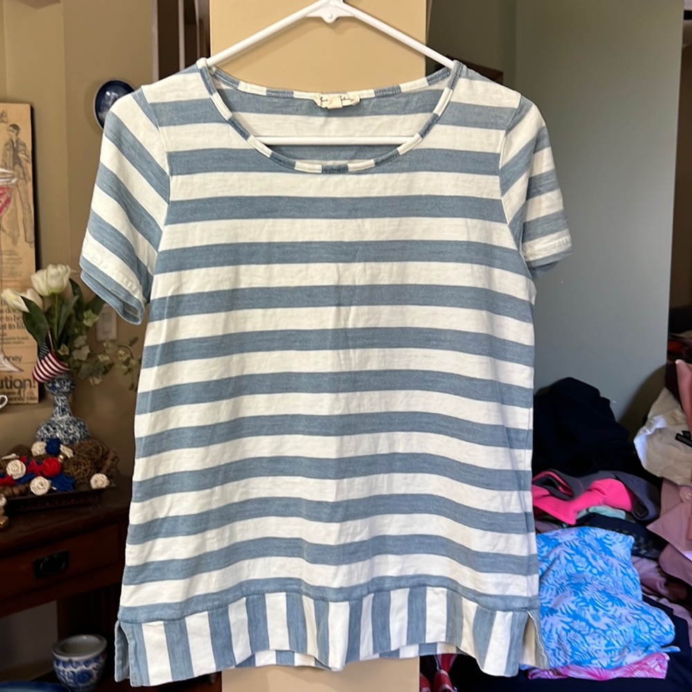 Jane and Delancey cotton t shirt top